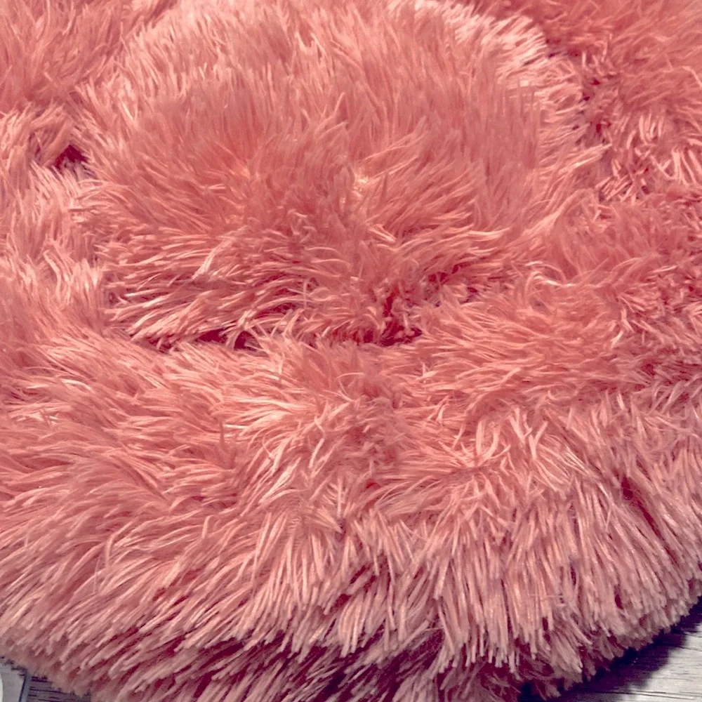 Pet doughnut bed 20x20